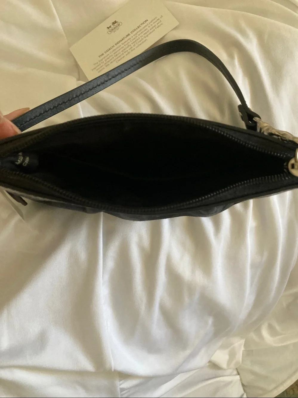 Coach NWT Black Signature Wristlet w Hangtag 🖤